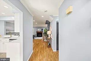 21140 Winding Brook Square, Ashburn, VA 20147 - Photo 5