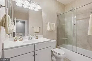 20200 Center Brook Square, Sterling, VA 20165 - Photo 25