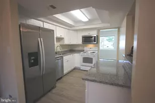 48 Monarch Dr, Sterling, VA 20164 - Photo 3