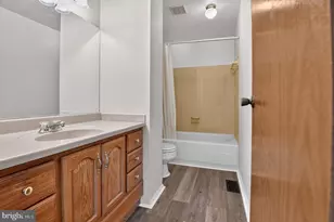 110 N Garfield Rd, Sterling, VA 20164 - Photo 15