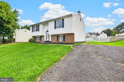 110 N Garfield Road, Sterling, VA 20164 - Photo 3