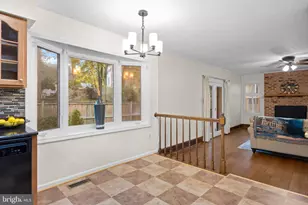 203 Markwood Dr, Sterling, VA 20165 - Photo 19