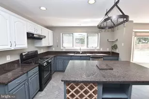 20921 Rubles Mill Ct, Ashburn, VA 20147 - Photo 9
