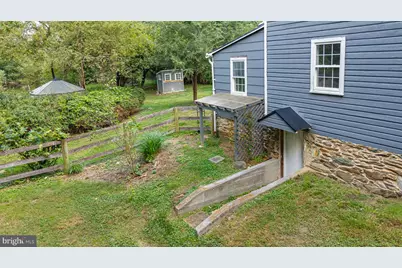 211 E G Street, Purcellville, VA 20132 - Photo 9