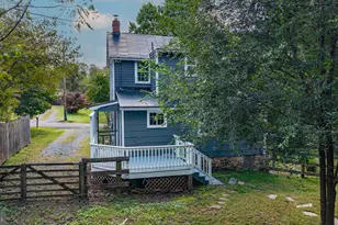 211 E G St, Purcellville, VA 20132 - Photo 3