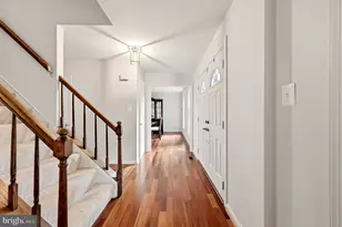 273 Terrie Dr, Sterling, VA 20165 - Photo 7