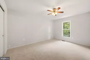 273 Terrie Dr, Sterling, VA 20165 - Photo 37