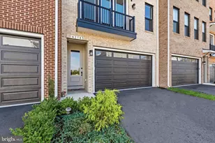 42145 Shining Star Sq, Brambleton, VA 20148 - Photo 3
