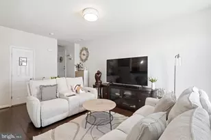 25202 Split Creek Terrace, Chantilly, VA 20152 - Photo 5