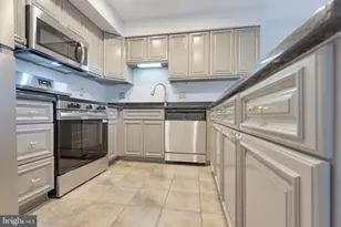 34 Millard Ct, Sterling, VA 20165 - Photo 11
