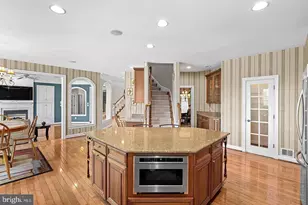 19262 Mill Site Pl, Leesburg, VA 20176 - Photo 11