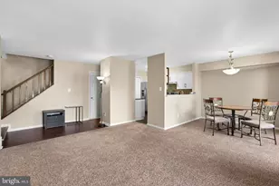 1043 Warwick Ct, Sterling, VA 20164 - Photo 11