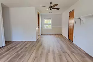 815 S Cypress Ct, Sterling, VA 20164 - Photo 9
