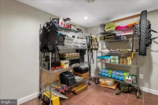 35812 Park Heights Cir, Round Hill, VA 20141 - Photo 57