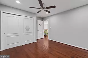 25289 Talent St, Chantilly, VA 20152 - Photo 31