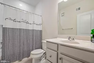 1018 Ribbon Limestone Terrace SE, Leesburg, VA 20175 - Photo 13