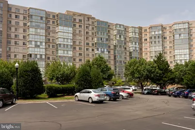 19355 Cypress Ridge Terrace #905, Leesburg, VA 20176 - Photo 11