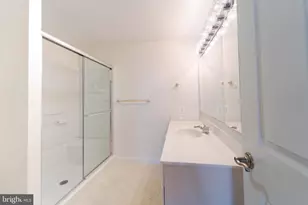 19355 Cypress Ridge Terrace, Leesburg, VA 20176 - Photo 37