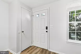 33 Alden Ct, Sterling, VA 20165 - Photo 3