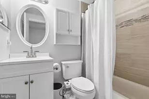 33 Alden Ct, Sterling, VA 20165 - Photo 15