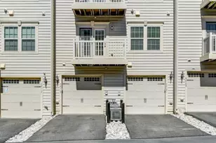 42119 Piebald Square, Aldie, VA 20105 - Photo 3