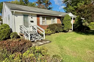 211 N 33 St, Purcellville, VA 20132 - Photo 5