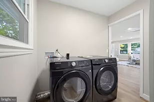 1112 S Dickenson Ave, Sterling, VA 20164 - Photo 35