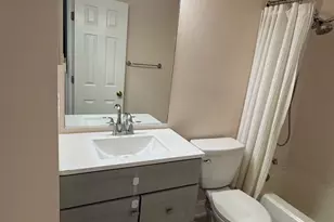 20597 Banbury Square, Sterling, VA 20165 - Photo 17