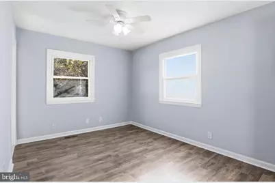 303 W Church Road, Sterling, VA 20164 - Photo 19
