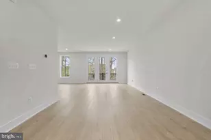 4 Picasso Square, Ashburn, VA 20148 - Photo 9