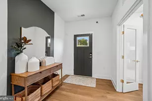 42596 Waxpool Rd, Ashburn, VA 20148 - Photo 5