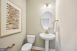 42596 Waxpool Rd, Ashburn, VA 20148 - Photo 9
