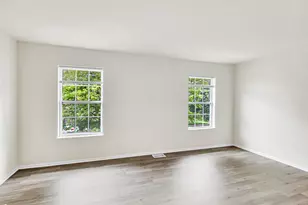 226 N Auburn Dr, Sterling, VA 20164 - Photo 11