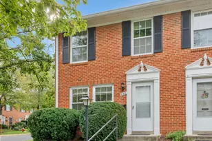 226 N Auburn Dr, Sterling, VA 20164 - Photo 29