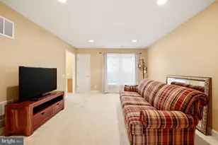 197 Great Laurel Square SE, Leesburg, VA 20175 - Photo 5