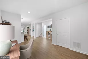 25170 Mineral Springs Cir, Stone Ridge, VA 20105 - Photo 5