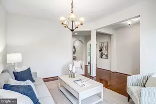 26798 Barnsley Pl, Chantilly, VA 20152 - Photo 15