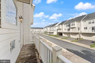 23005 Bulwark Terrace, Brambleton, VA 20148 - Photo 17