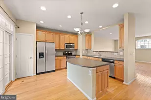 23005 Bulwark Terrace, Brambleton, VA 20148 - Photo 21
