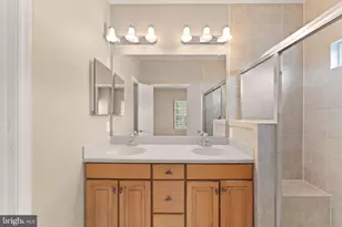 23005 Bulwark Terrace, Brambleton, VA 20148 - Photo 35