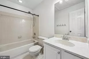 21208 Hedgerow Terrace, Ashburn, VA 20147 - Photo 31