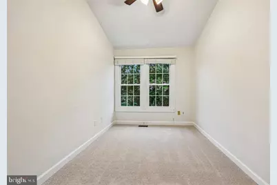 21208 Hedgerow Terrace, Ashburn, VA 20147 - Photo 23