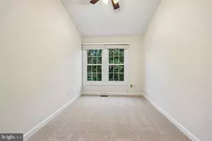 21208 Hedgerow Terrace, Ashburn, VA 20147 - Photo 23
