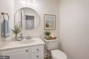 21208 Hedgerow Terrace, Ashburn, VA 20147 - Photo 5