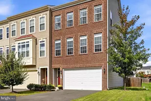 201 Apsley Terrace, Purcellville, VA 20132 - Photo 3