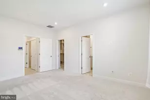 23099 Growler Sq, Ashburn, VA 20148 - Photo 17
