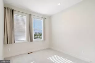 23099 Growler Sq, Ashburn, VA 20148 - Photo 21