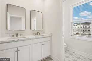 23099 Growler Sq, Ashburn, VA 20148 - Photo 19