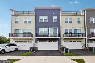 23099 Growler Sq, Ashburn, VA 20148 - Photo 27