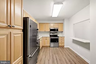 19385 Cypress Ridge Terrace, Leesburg, VA 20176 - Photo 15